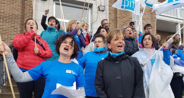 Local negotiations at the CIUSSS de la Capitale-Nationale: over 500 FIQ union reps rallied to protest the attitude of the CIUSSS’s management